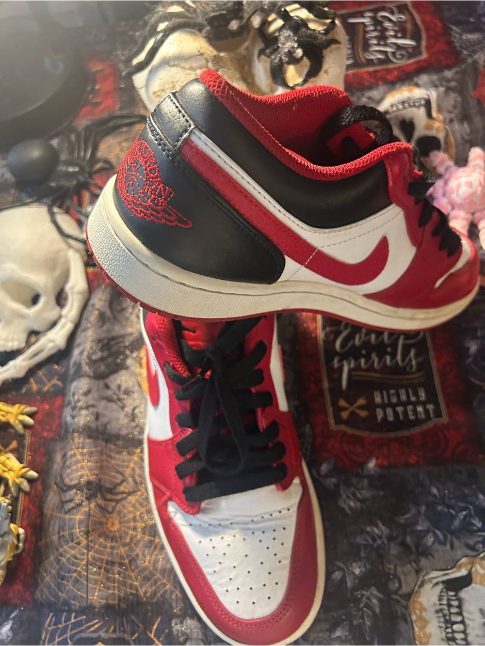 Nike Men’s Low-Top Athletic Sneakers — Red / White / Black